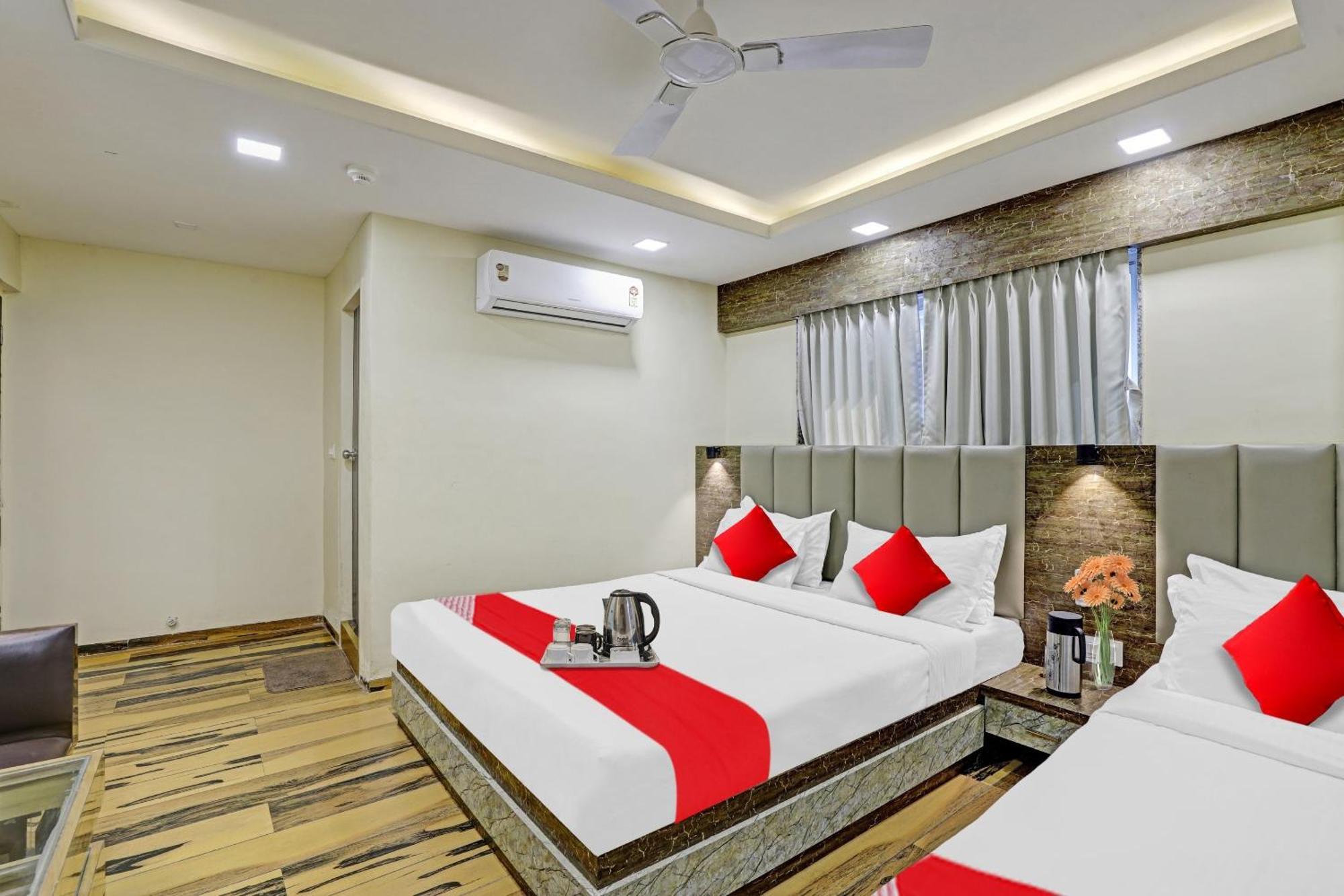 Collection O Hotel Raj Palace Вадодара Экстерьер фото