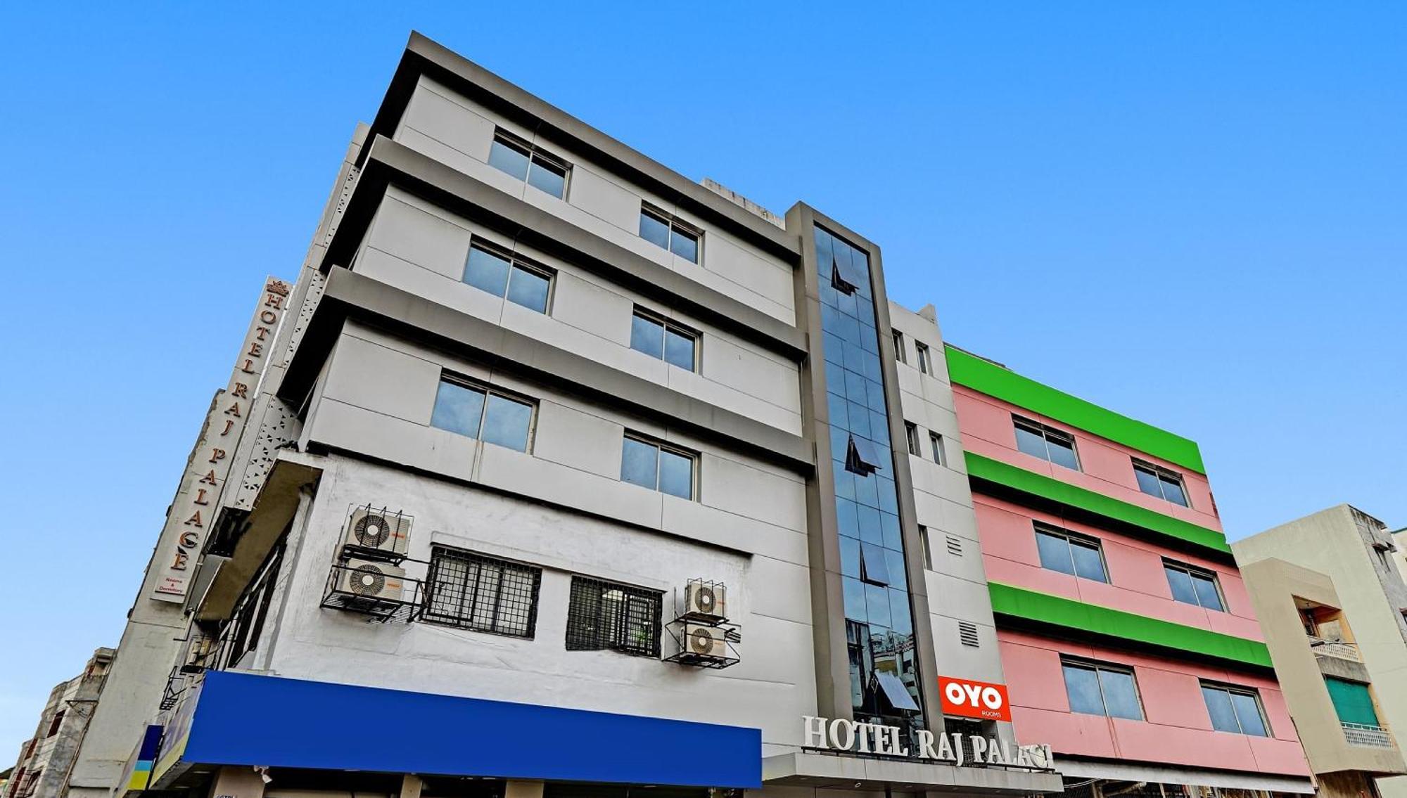 Collection O Hotel Raj Palace Вадодара Экстерьер фото
