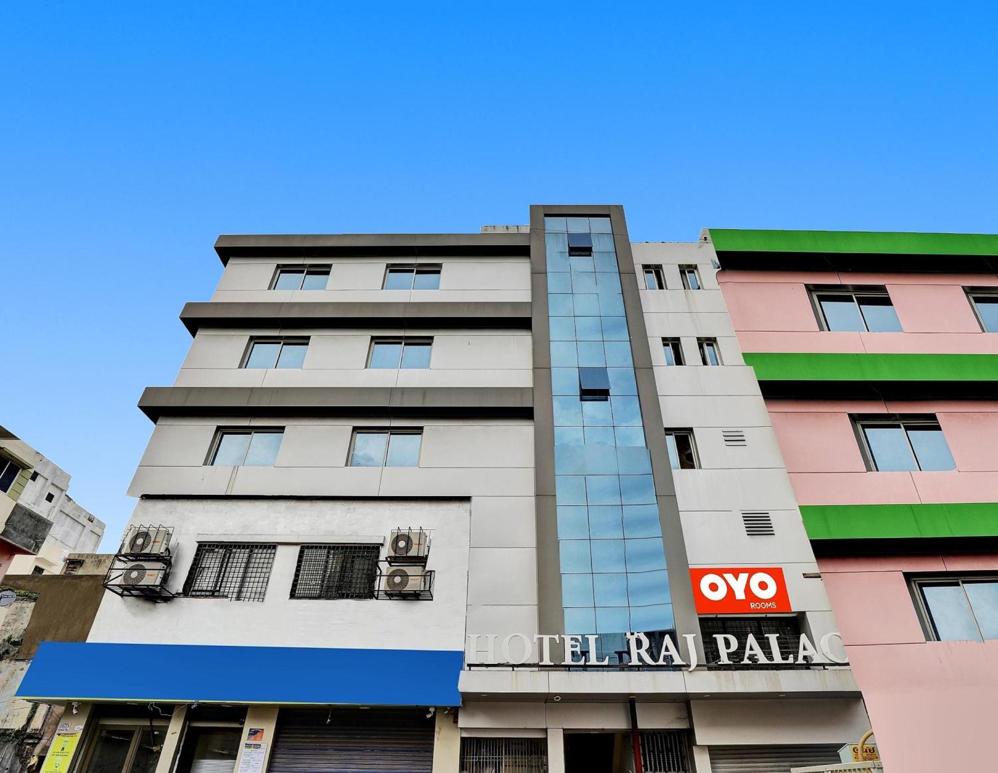 Collection O Hotel Raj Palace Вадодара Экстерьер фото